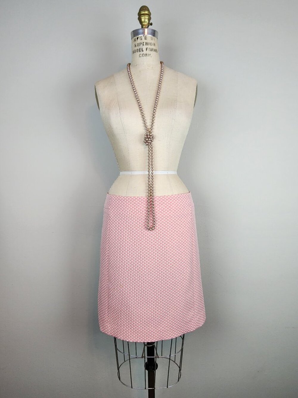 Ann Taylor LOFT Soft Peach Short Skirt with Cream Polka Dots * Ladies Size 6